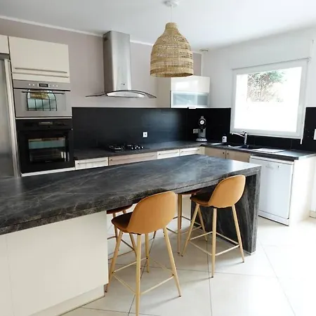 Appartamento Grande Maison, Garage Et Jardin