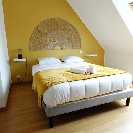 Grande Maison, Garage Et Jardin *
