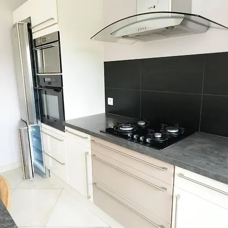 Grande Maison, Garage Et Jardin * Laventie